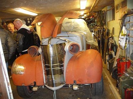 p1070754.jpg (44443 bytes)