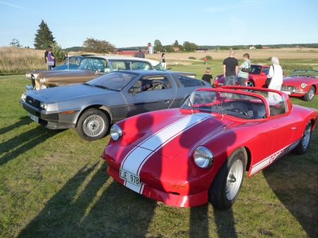 p1070494.jpg (31765 bytes)