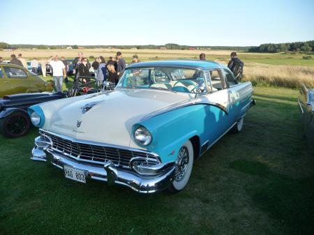 p1070503.jpg (27274 bytes)