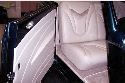 33 Ford Interior_m.jpg (28050 bytes)
