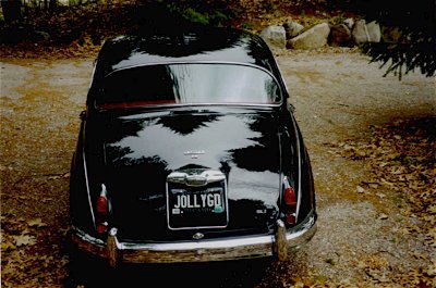 jag02m.jpg (35635 bytes)